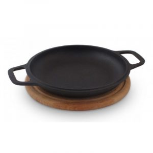 Cast iron frying pan with wooden plate 02042D
